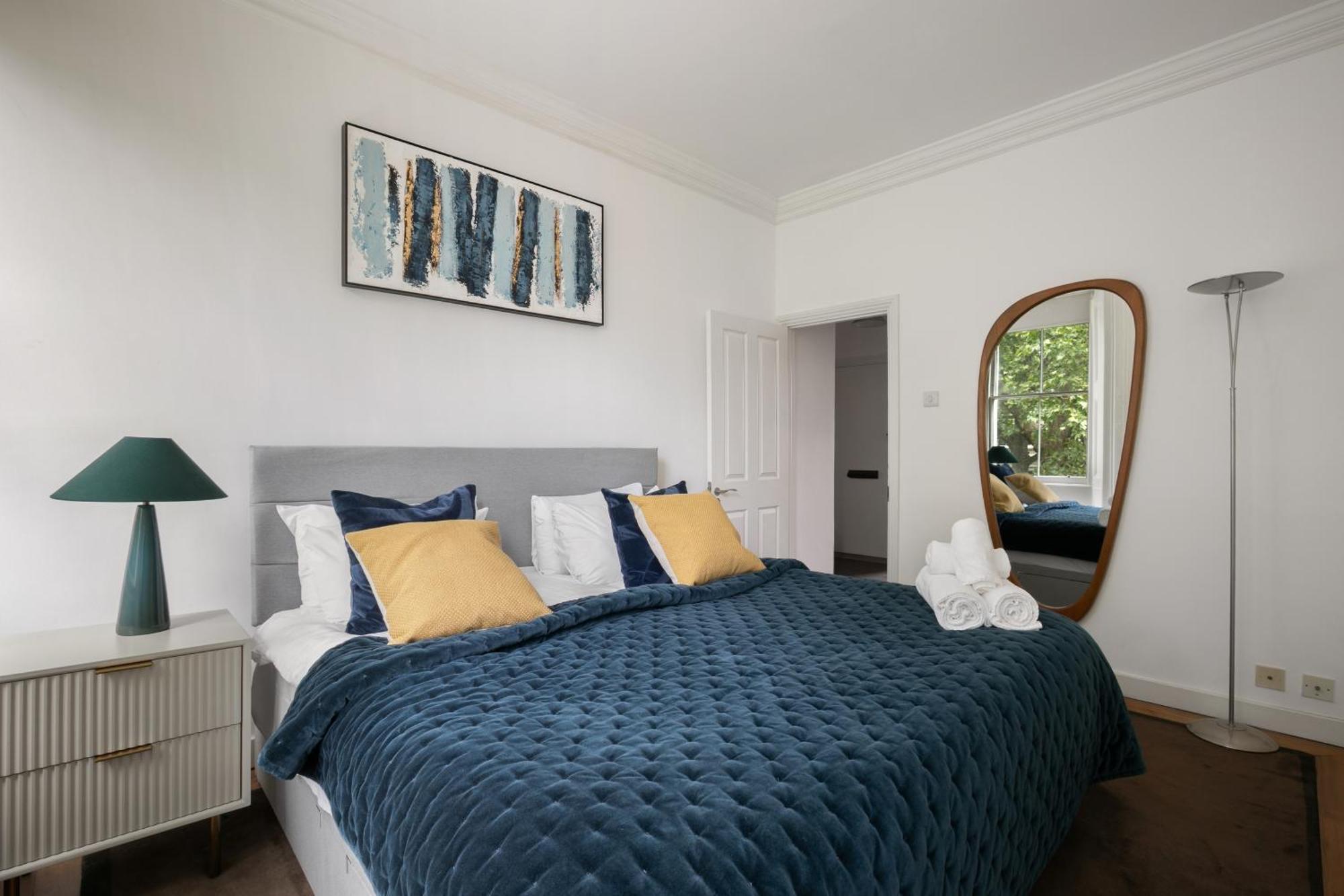 Heavenly Stays, Knightsbridge, Stylish 2-bd Escape