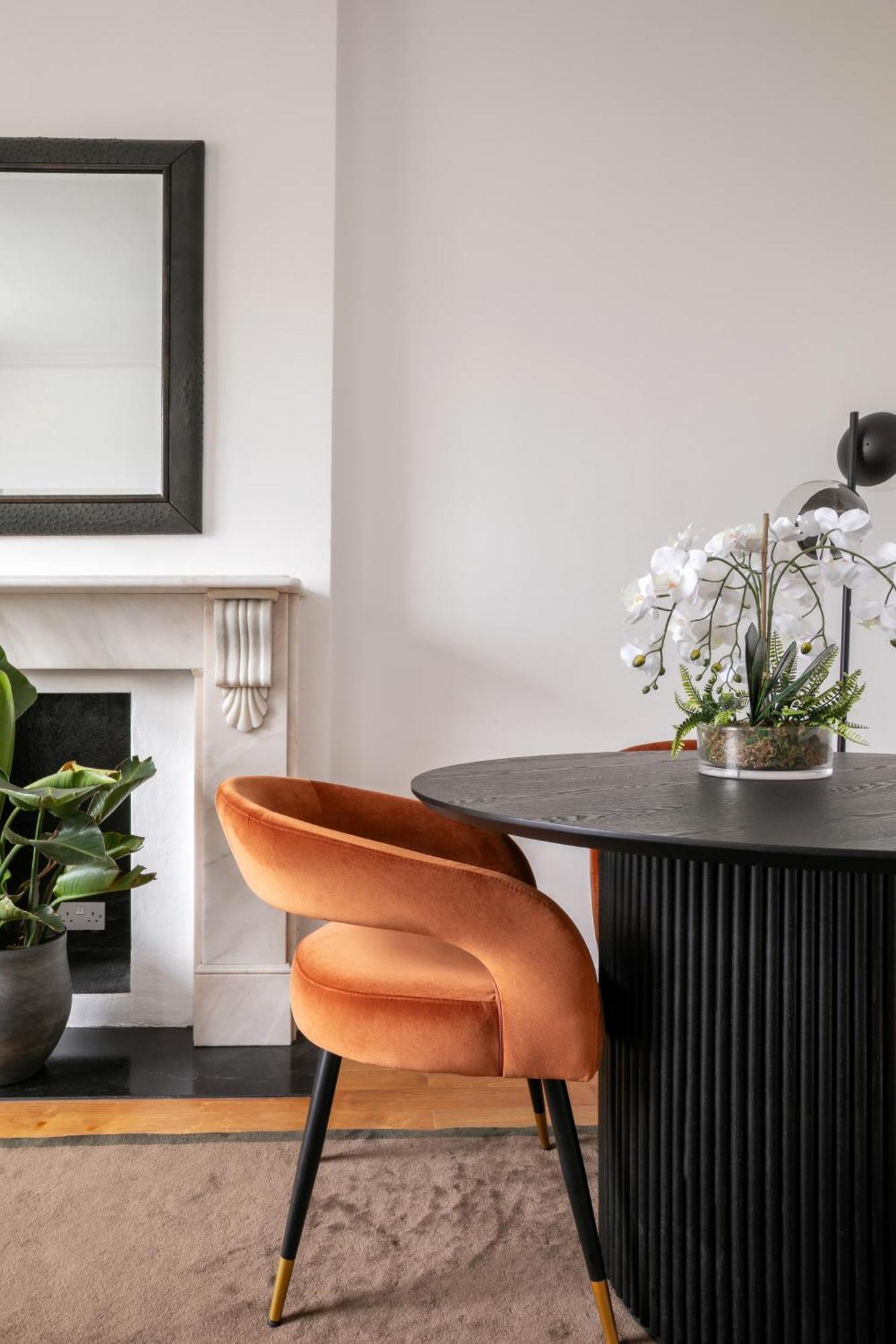 Heavenly Stays, Knightsbridge, Stylish 2-bd Escape