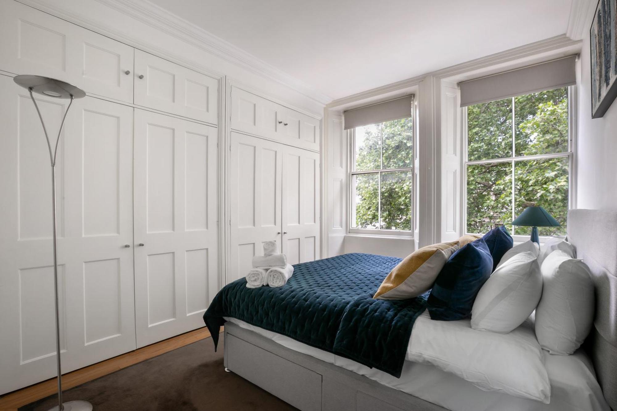 Heavenly Stays, Knightsbridge, Stylish 2-bd Escape Apartment
